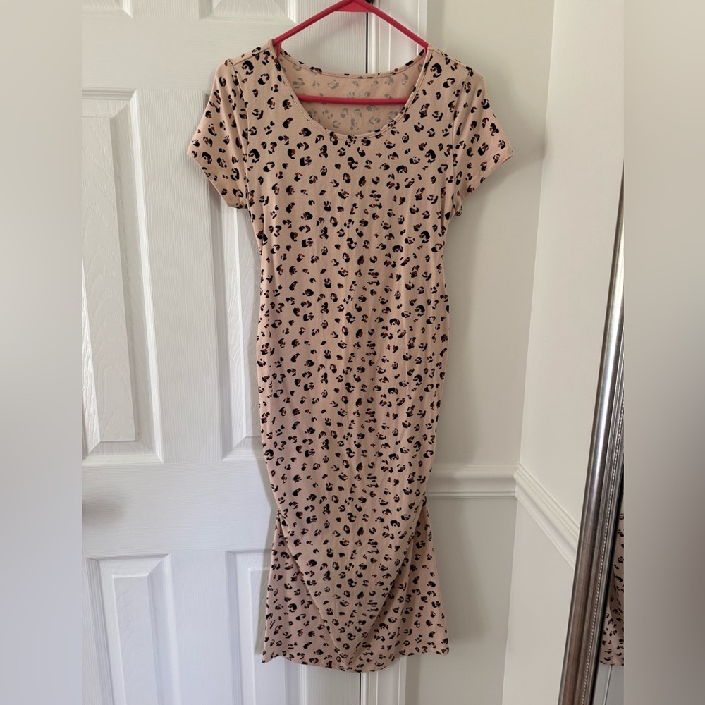 Isabel Maternity by Ingrid & Isabel Cream Tan Midi Dress - Size Sm